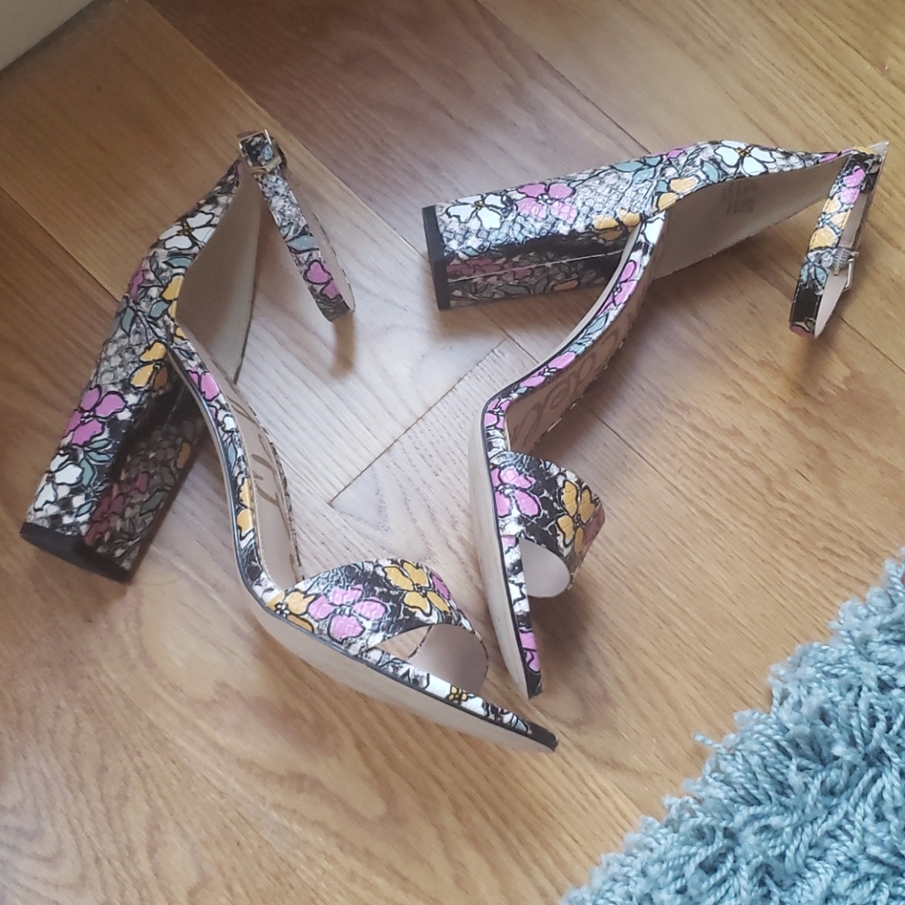 Multicolored open toe/ankle strap - Picture 2 of 4